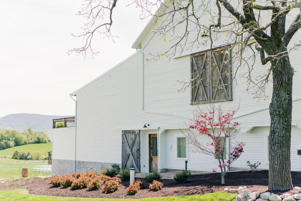 A side view of Sky Ridge Farm. Photo by Wedding Phootography by Jo Mahaney, a Virginia wedding photographer.